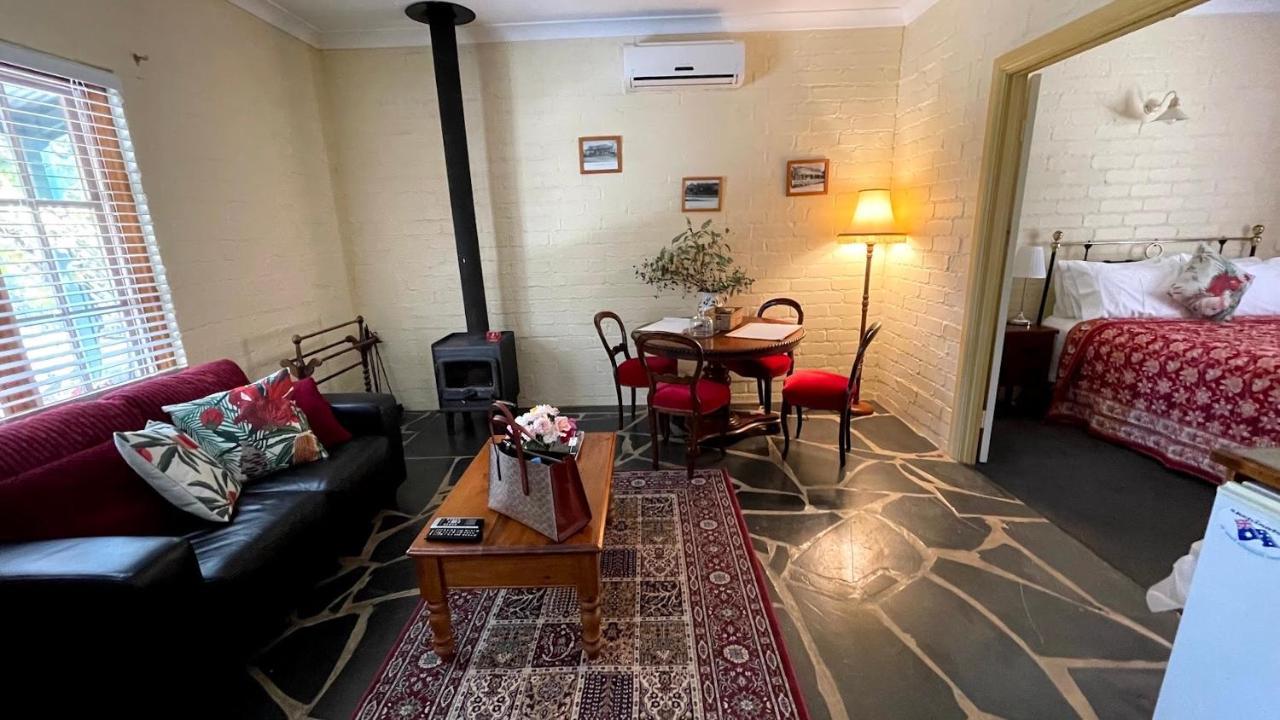 Battunga Cottages Watervale Экстерьер фото